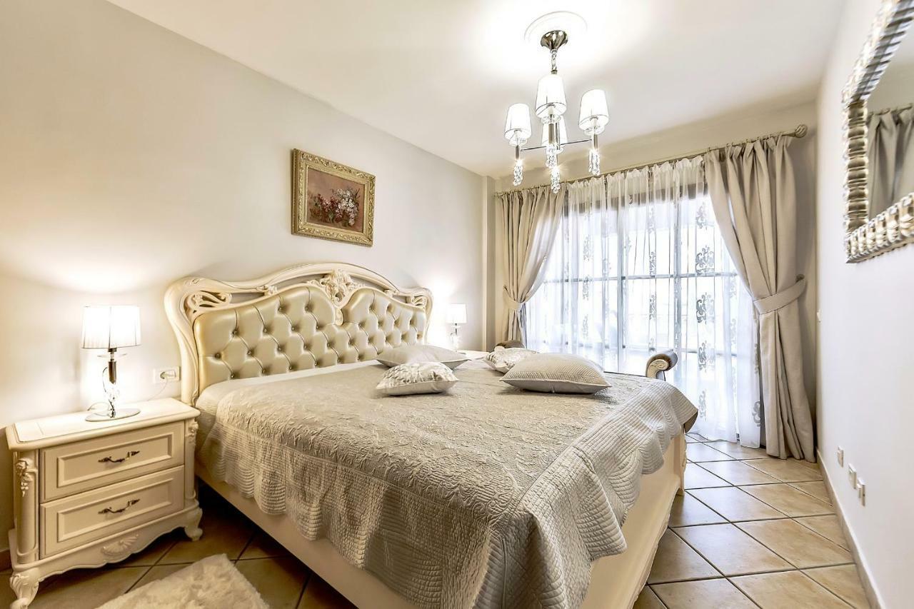 Apartment Elite Palace 아데제 외부 사진